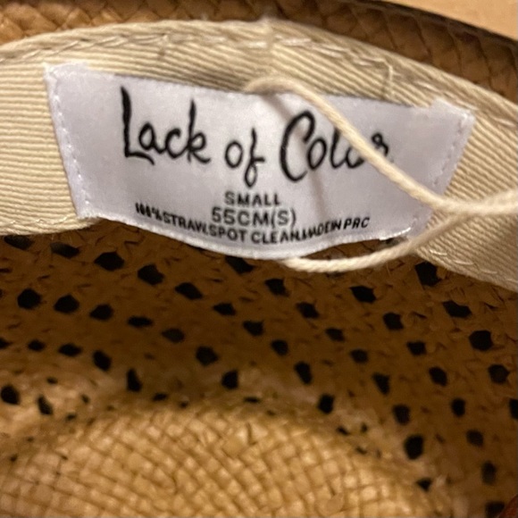 Lack of color Straw Hat “The Cesca” in brown with chin strap and bead toggle. - Picture 8 of 11